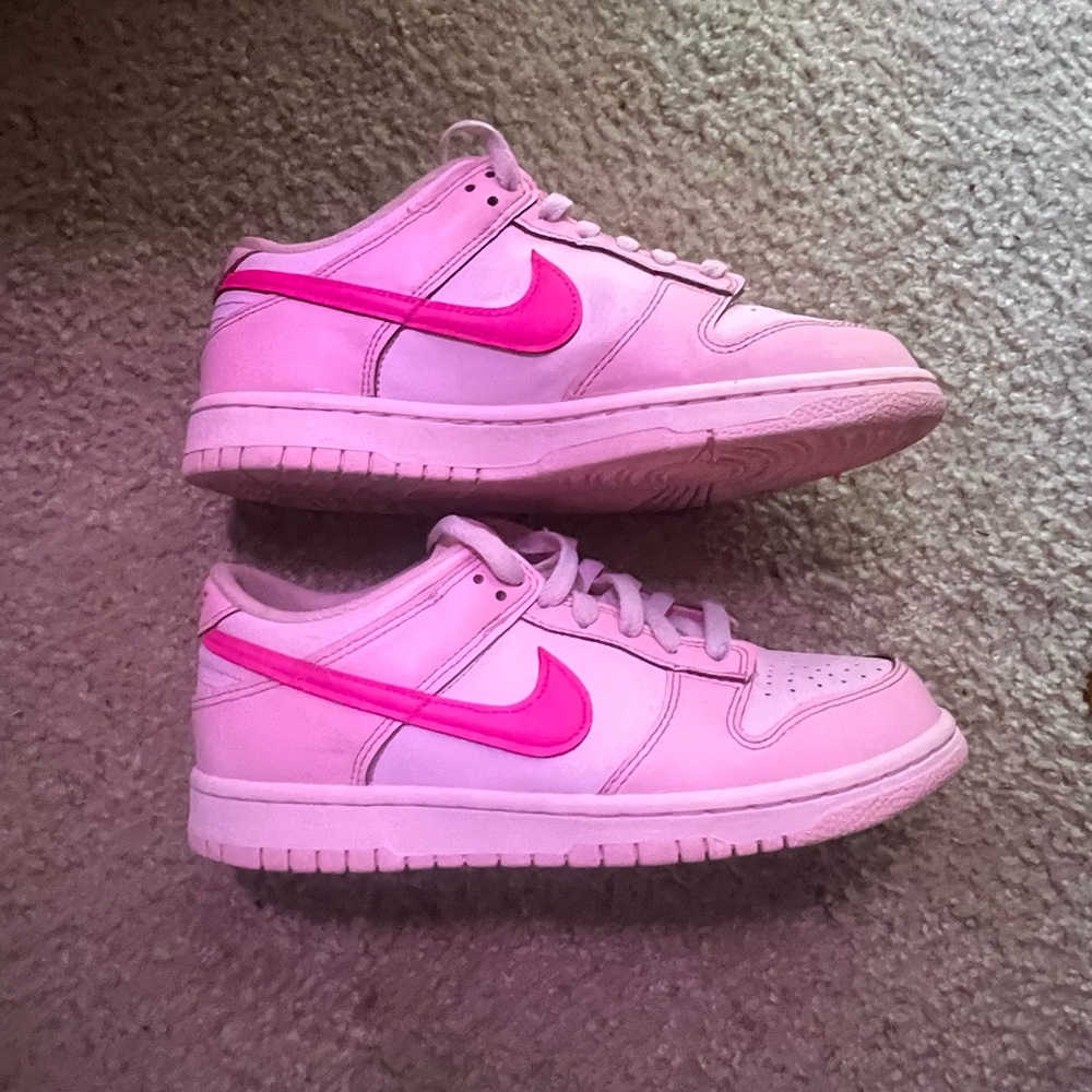 Nike Dunk Low Triple Pink